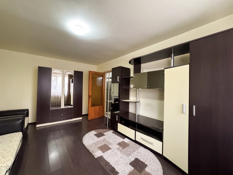 Giurgiului- Drumul Gazarului. Garsoniera decomandata.